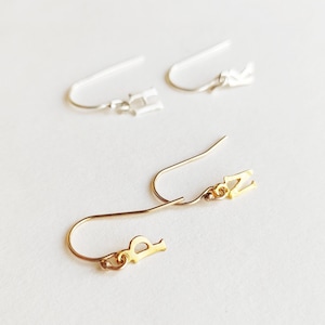 Pendientes colgantes iniciales, pendientes monograma, pendientes iniciales pequeños, pendientes personalizados, pendientes de letras griegas, pendientes iniciales diminutos