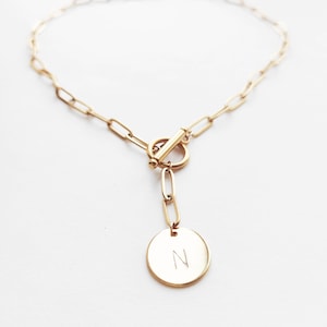 Collar de lazo personalizado, collar de cadena de lazo, regalo de Navidad para esposa, collar de disco con inicial, collar con clip