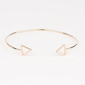 Triangle Cuff Bracelet • Arrowhead Bracelet • Arrow Cuff Bracelet • Gold Bangle Bracelet • Stacking Bracelet • Geometric Cuff • 0099BM