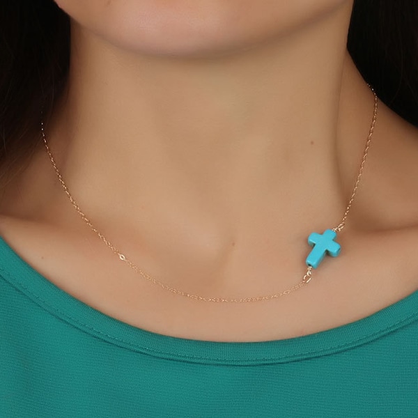 Collier croix turquoise, collier croix latérale en or, collier asymétrique, bijoux turquoise, cadeau de meilleur ami, collier de tous les jours, « Eris »