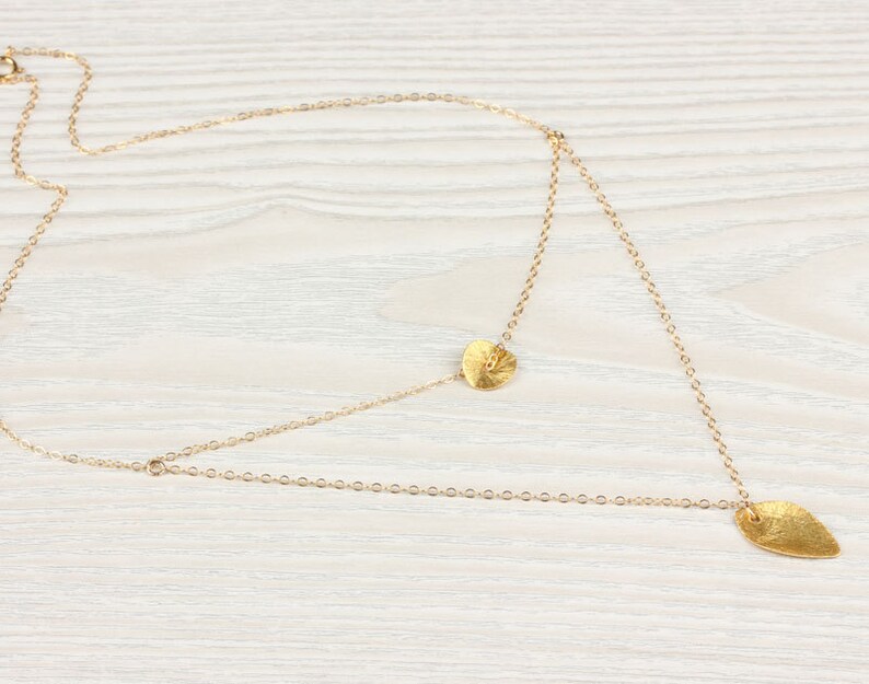 Gold layered necklace, Holiday gift, gold leaf necklace, bridesmaid necklace, circle necklace, 14k gold filled, bridal necklace