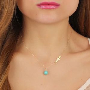 Collana con croce laterale in oro, collana turchese, collana asimmetrica, gioielli in turchese, croce in oro, pendente riempito in oro, &quot;Gaea&quot;