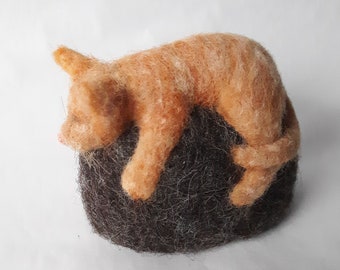 Sleeping Ginger Cat Needle Felted Wool Sculpture, Mini Orange Cat Napping on a Rock