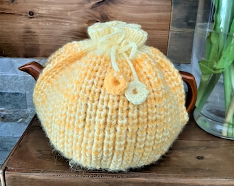 Knitted tea cozy - yarn teapot cover - knitted teapot cozy - handmade teapot warmer - teatime cozy - handmade knitted teapot cover/cozy