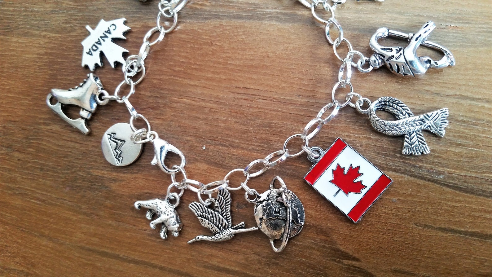 Canada Themed Charm Bracelet Canadian Charm Bracelet/jewelry Etsy Canada