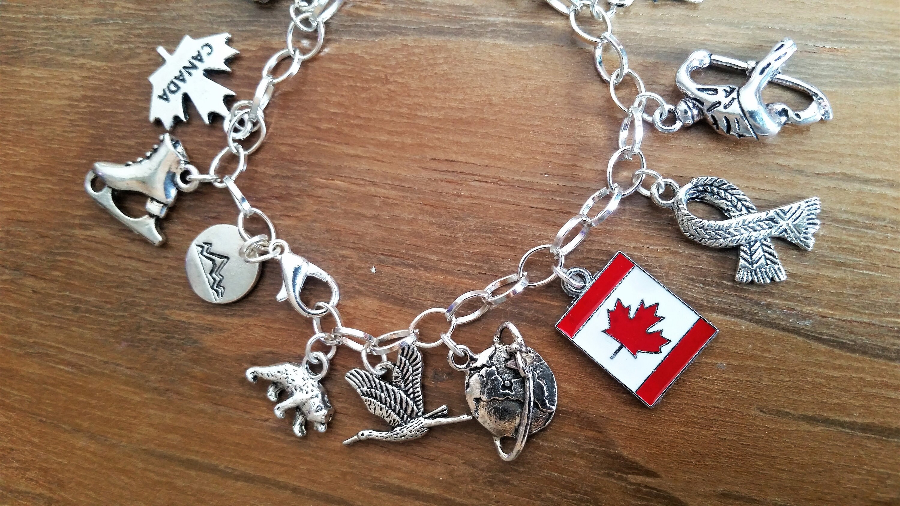 Canada Themed Charm Bracelet Canadian Charm Bracelet/jewelry Etsy Canada