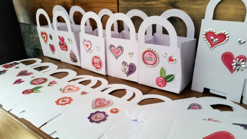 24 Redpinkpurple heart Valentine party keepsake gift boxes Valentinebirthdaywedding party favours loveheart party treat boxes