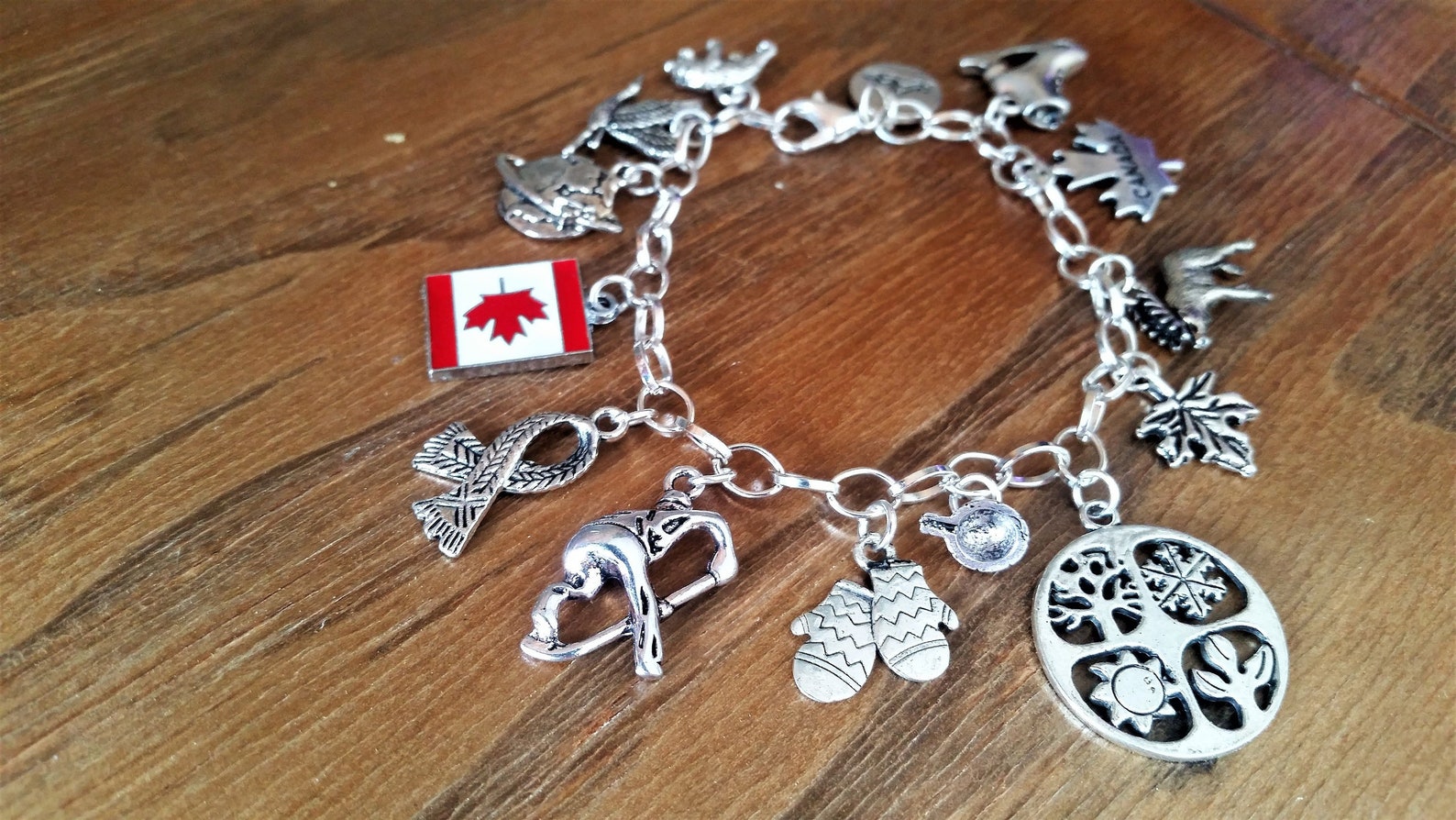 Canada Themed Charm Bracelet Canadian Charm Bracelet/jewelry Etsy Canada
