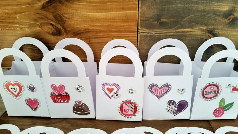 24 Redpinkpurple heart Valentine party keepsake gift boxes Valentinebirthdaywedding party favours loveheart party treat boxes