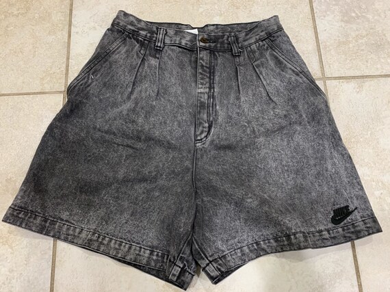 looney tunes nike shorts