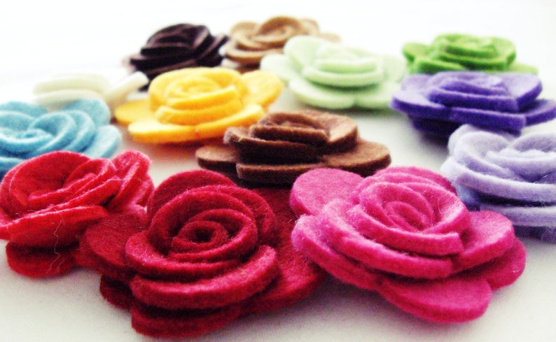 Lot 200 Fleurs En Feutre Colorées 28mm - Embellissements DIY, Décoration Créative, Couleurs Assorties