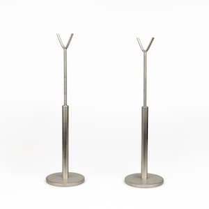 Two supporter for mandrels