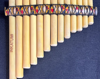 Flûte de Pan péruvienne à 13 tuyaux accordée en do, en bambou naturel (Zampona), petit instrument de musique andin fabriqué à la main au Pérou, avec étui.