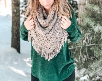 Écharpe triangulaire au crochet / Écharpe au crochet / Écharpe triangulaire au crochet / Écharpe triangulaire au crochet