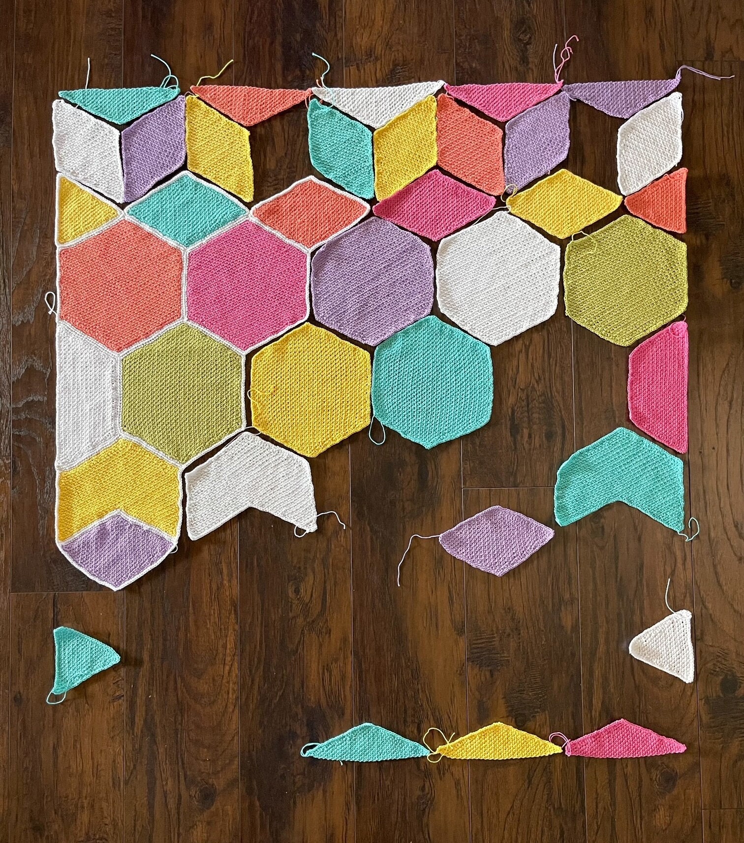 38 Hexagon Blanket Crochet Patterns for Cozy Throws, Baby Blankets, and Retro Home Decor 10 Tumbling Hexagons Crochet blanket pattern/crochet baby