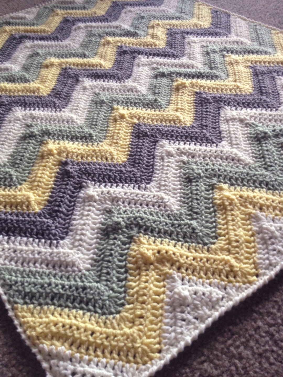 Vintage White Chunky Chevron Crochet Blanket Pattern - A More Crafty Life