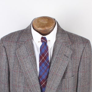 Vintage 1980&#39;s Robert Surrey Brand Men&#39;s Striped Gray Wool Blazer Leather Buttons 38R