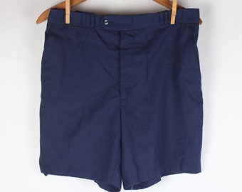 Vintage 1980's Era Men's Navy Preppy Pleat Front Summer Shorts 32 Waist Mid Thigh Length