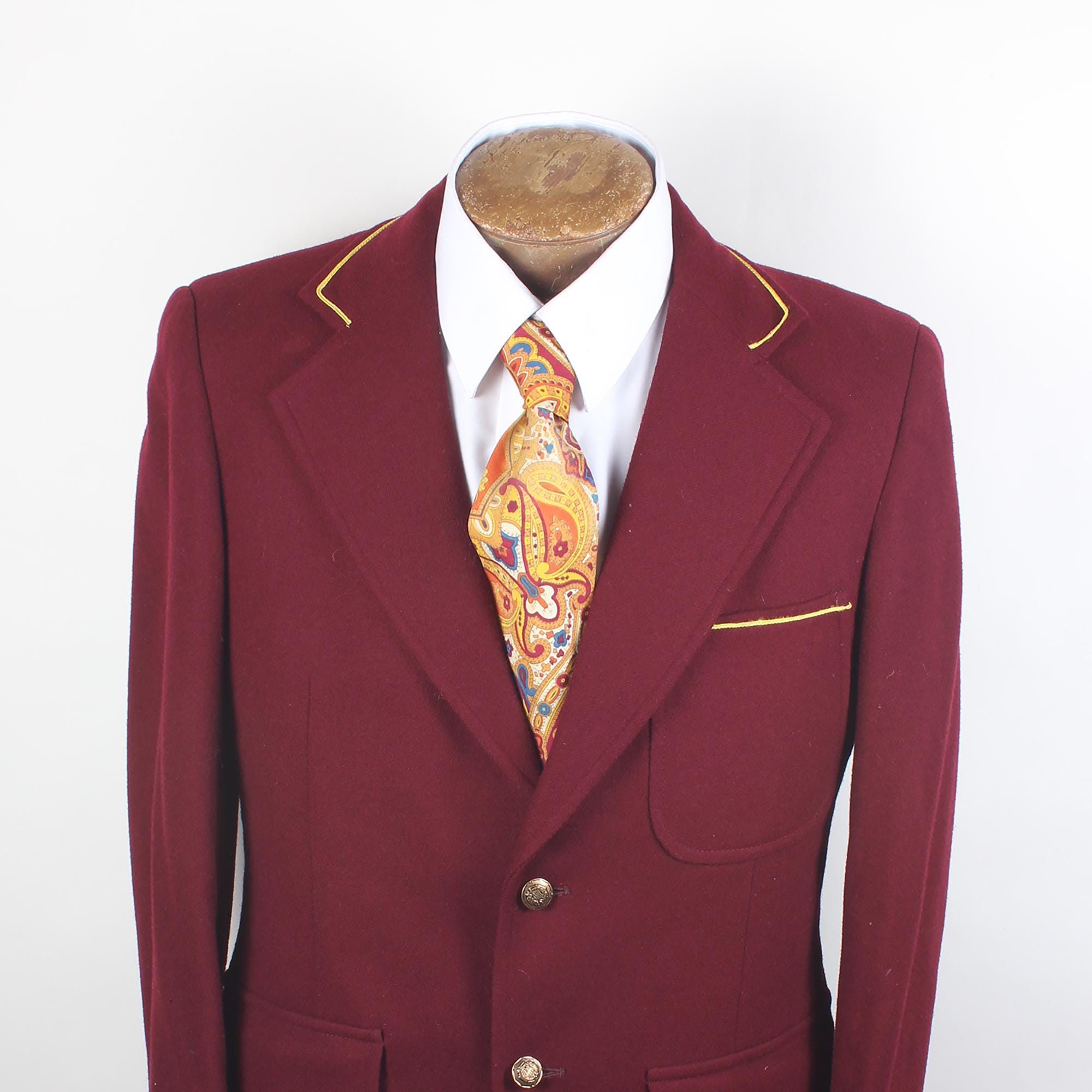 1970's Era Burgundy Wool Anderson Little Brand Gold Trim Men's Preppy Blazer Sport Coat Size 36R Brass Buttons