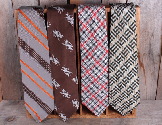 Lot 4 1970's Wide Tacky Men's Neck Ties Necktie L… - image 1