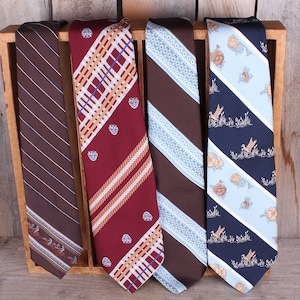 Lot 4 1970&#39;s Wide Tacky Men&#39;s Neck Ties Necktie Lot Polyester Striped Ducks Florals