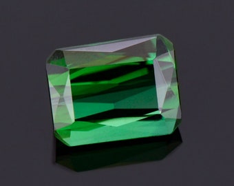 Pretty Green Tourmaline Gemstone from Brazil, 1.07 cts., 6.5x5.0 mm., Emerald Shape