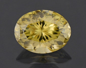 SALE! Glitter Pastel Yellow Green Zircon Gemstone from Sri Lanka 4.12 cts., 10x8 mm., Oval Shape