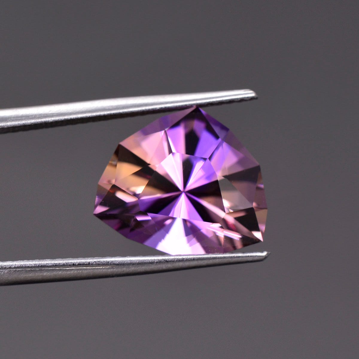 Spectacular Bi Color Ametrine Gemstone from Bolivia, 5.29 cts., 13 x 11