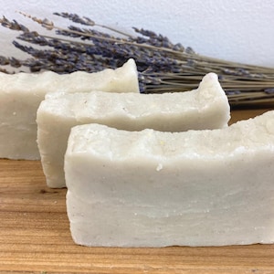 True Grit Soap is a gritty, exfoliating, soap that has the fresh scent of peppermint and birch essentials.