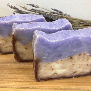 Vanilla Lavender is a soothing and relaxing oatmeal soap with a aroma of sweet warm lavender.