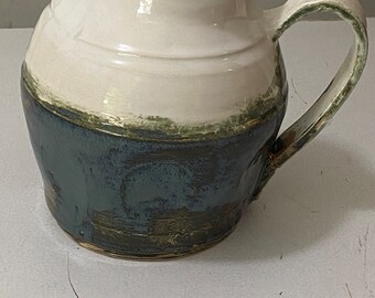 Stoneware Pitcher white and Texture Dark Cloud - PITCH76WHTdC