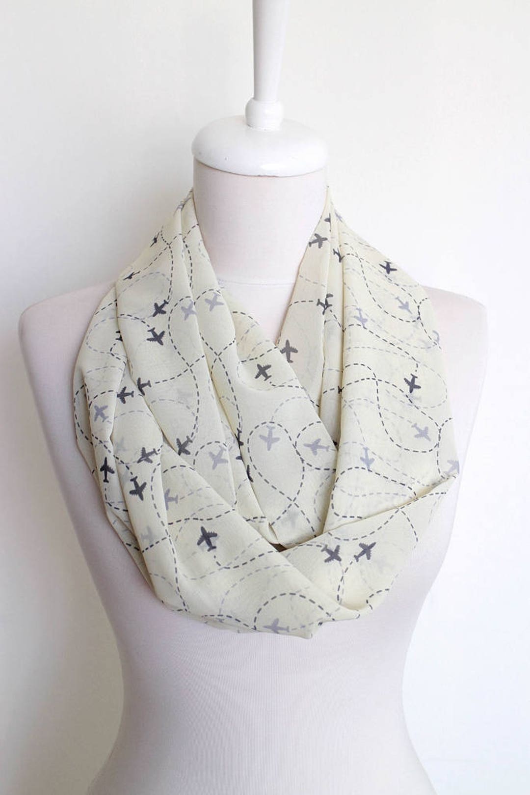 travel infinity scarf