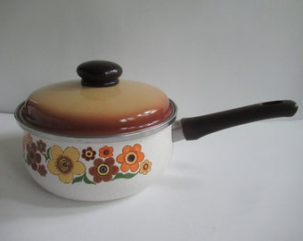 Mid Century Harvest Blossom Flower Power 2 Quart Handled Pan