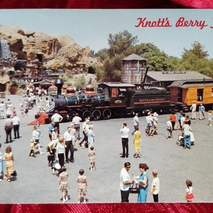 Trem Knott's Berry Farm, cartão postal antigo, Buena Park, Califórnia, por volta de 1968