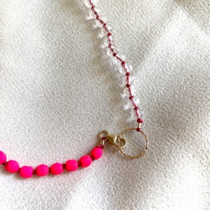 KNOTTED BEADED NECKLACE Neon Pink & Crystal knotted beaded necklace with 14kt gold filled ring immagine 2