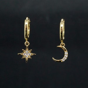 Moon and Star Pave Huggie Earrings Gold Diamond Dangle Earrings Celestial Jewelry Perfect Gift for Her zdjęcie 2