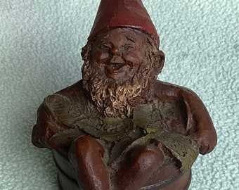 Tom Clark Buzzy #13 (retired) -- Gnome in Tub -- Item #68 from Cairn Studios, North Carolina -- signed by the artist 6/14/1984