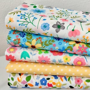 Mixed Florals  -  Patchwork Squares 4", 5" and 10" or Fat Quarters available (JR56)