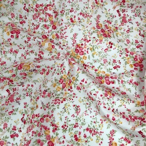 Rose & Hubble CP0842 Country Garden Ivory, 100% Cotton Poplin Fabric, Fat quarter, 1/2m, 1m crafts, UK seller