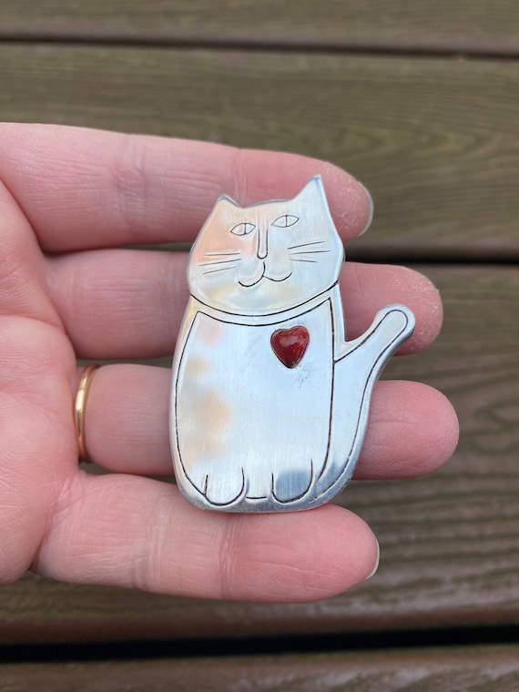 Vintage Jewelry Adorable Kitty Cat with Red Ename… - image 1