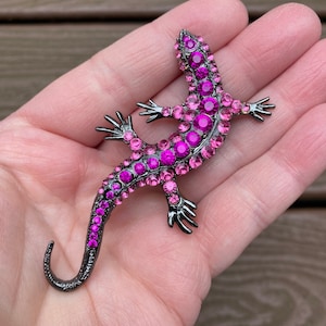 Vintage Jewelry Stunning Purple and Pink Rhinestone Lizard Pin Brooch