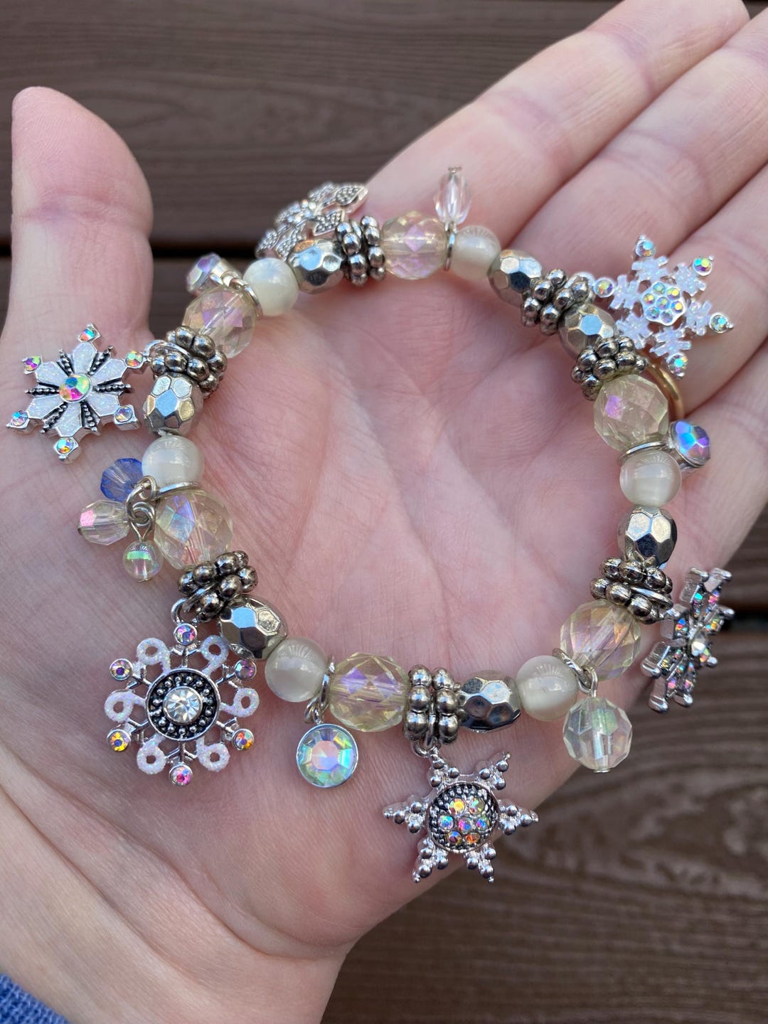 Vintage Jewelry Beautiful Snowflakes Winter Snow Stretch Bracelet - Etsy