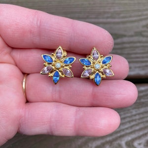 Vintage Jewelry Beautiful Avon Pastel Rhinestone Flowers Clip On Earrings