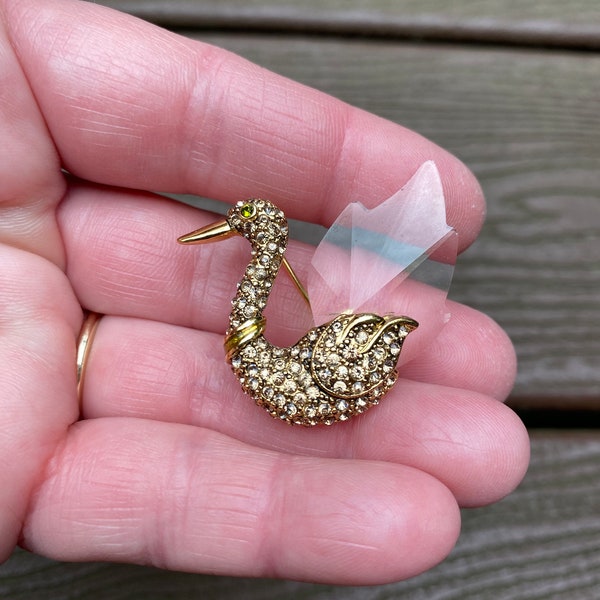 Vintage Jewelry Gorgeous Vonelle Swarovski Crystal Rhinestone Swan Pin Brooch