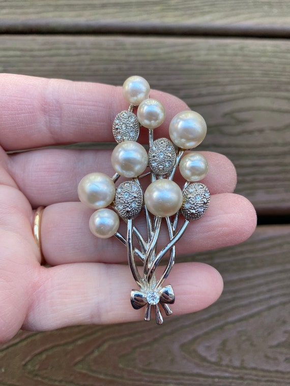 Vintage Jewelry Gorgeous Rhinestone and Pearl Sta… - image 1