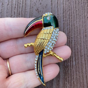 Vintage Jewelry Gorgeous Enamel and Rhinestone Tropical Toucan Bird Pin Brooch