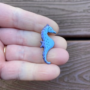 Vintage Jewelry Beautiful Mid Century Enamel on Copper Beautiful Sea Horse Pin Brooch
