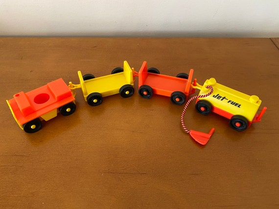 Fisher price red and yellow car outlet