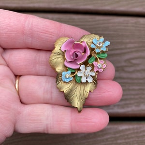 Vintage Jewelry Beautiful Enamel and Rhinestone Flowers with Leaf Pin Brooch