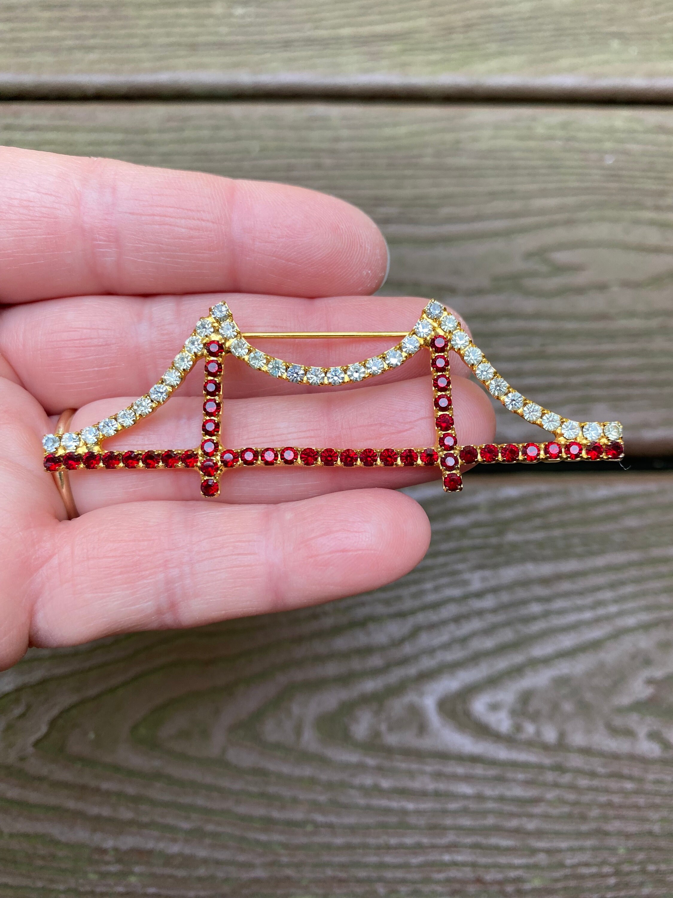 Vintage Jewelry Beautiful Rhinestone San Francisco Golden Gate Bridge Pin Brooch